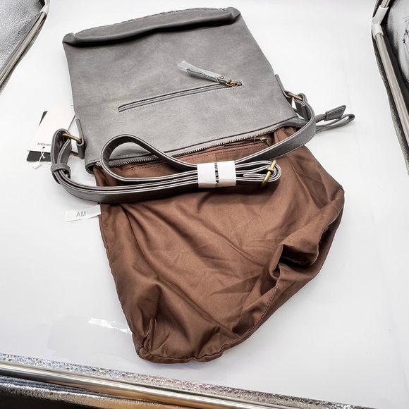 Kouli Buir Gray Large Crossbody Shoulder Handbag Faux Leather Multi Pocket NWT - Picture 5 of 7